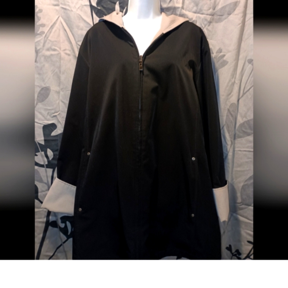 Black and tan Women's reversible trench coat 2XL
